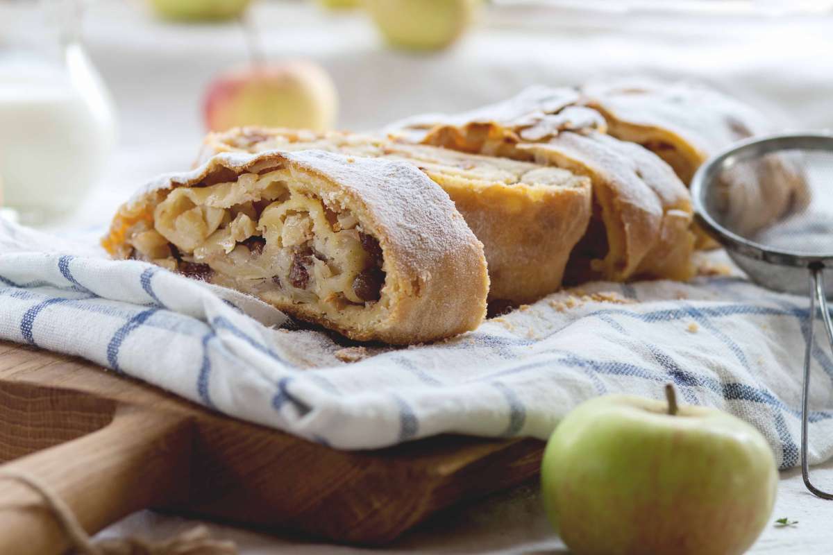 Strudel Di Mele Alla Pasta Frolla Ricette Magazine Su Di Noi